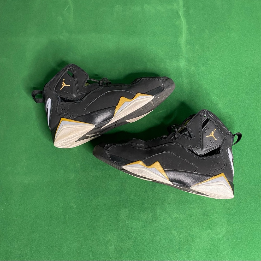 jordan true flight black metallic gold shoes